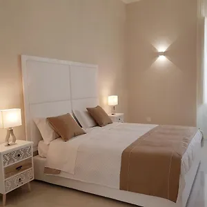  Bed & Breakfast Via Cavour 32 Italy